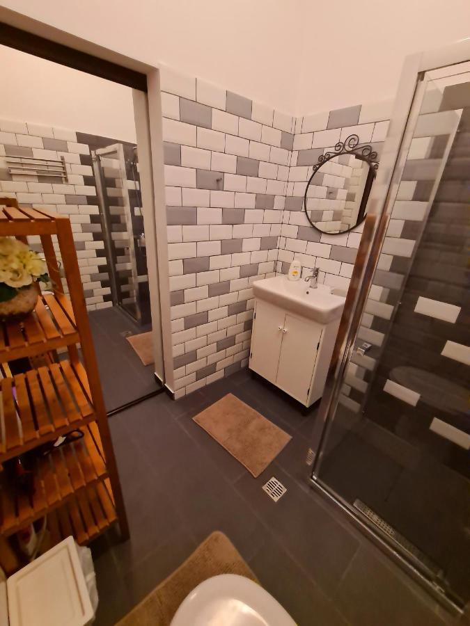 Zig Zag 4- Old Town Apartment
