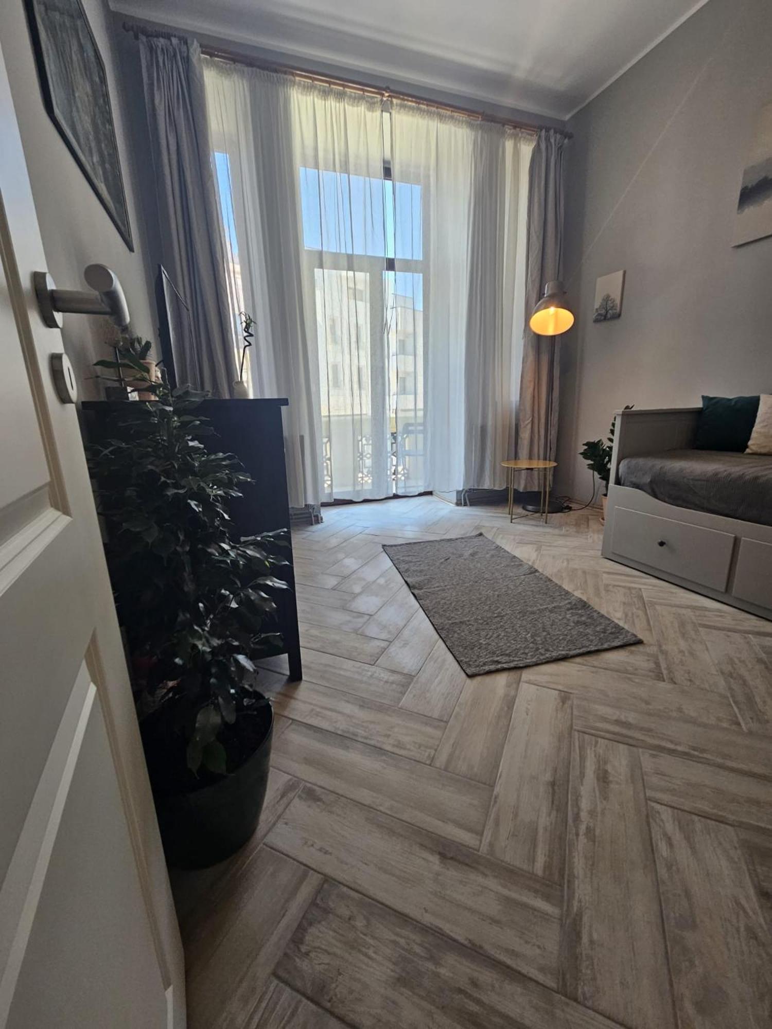 Zig Zag 4- Old Town Apartment
